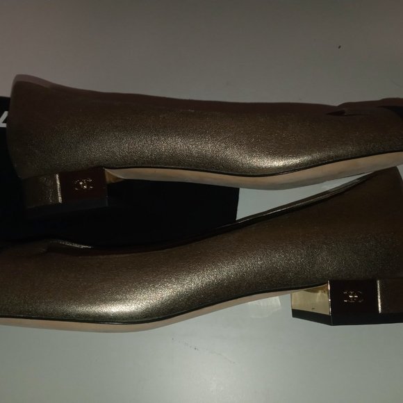 CHANEL BRAND NEW NEVER WORN BRONZE FLATS WITH TOE CAP - Picture 6 of 6